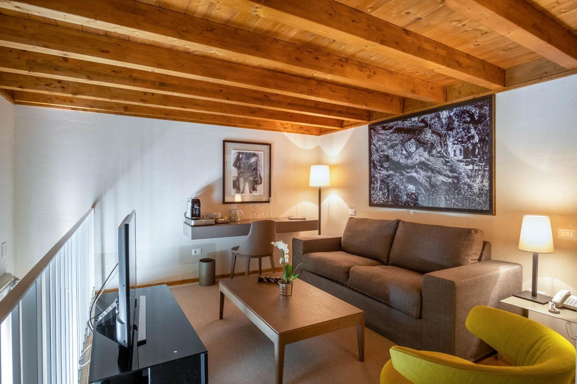 לצ'ה La Fiermontina Luxury Home Hotel מראה חיצוני תמונה